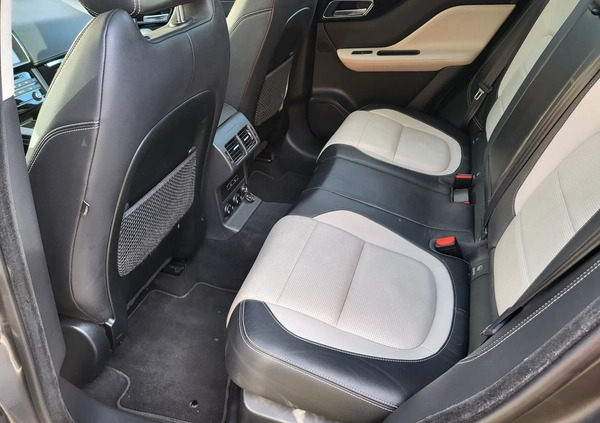 Jaguar F-Pace cena 116990 przebieg: 84000, rok produkcji 2018 z Dynów małe 781